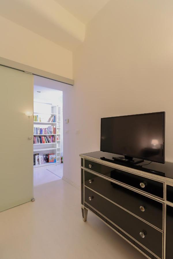 Apartment Intern8